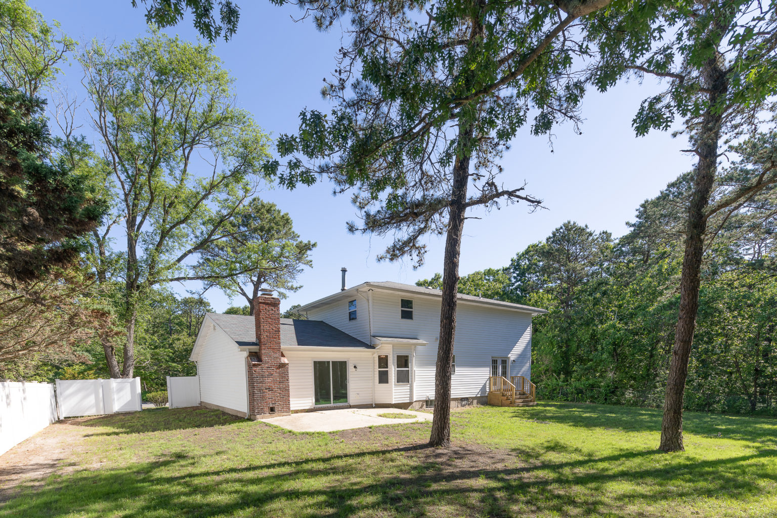 642 Hawkins Road Selden, NY 11784 The SafeGuard Group