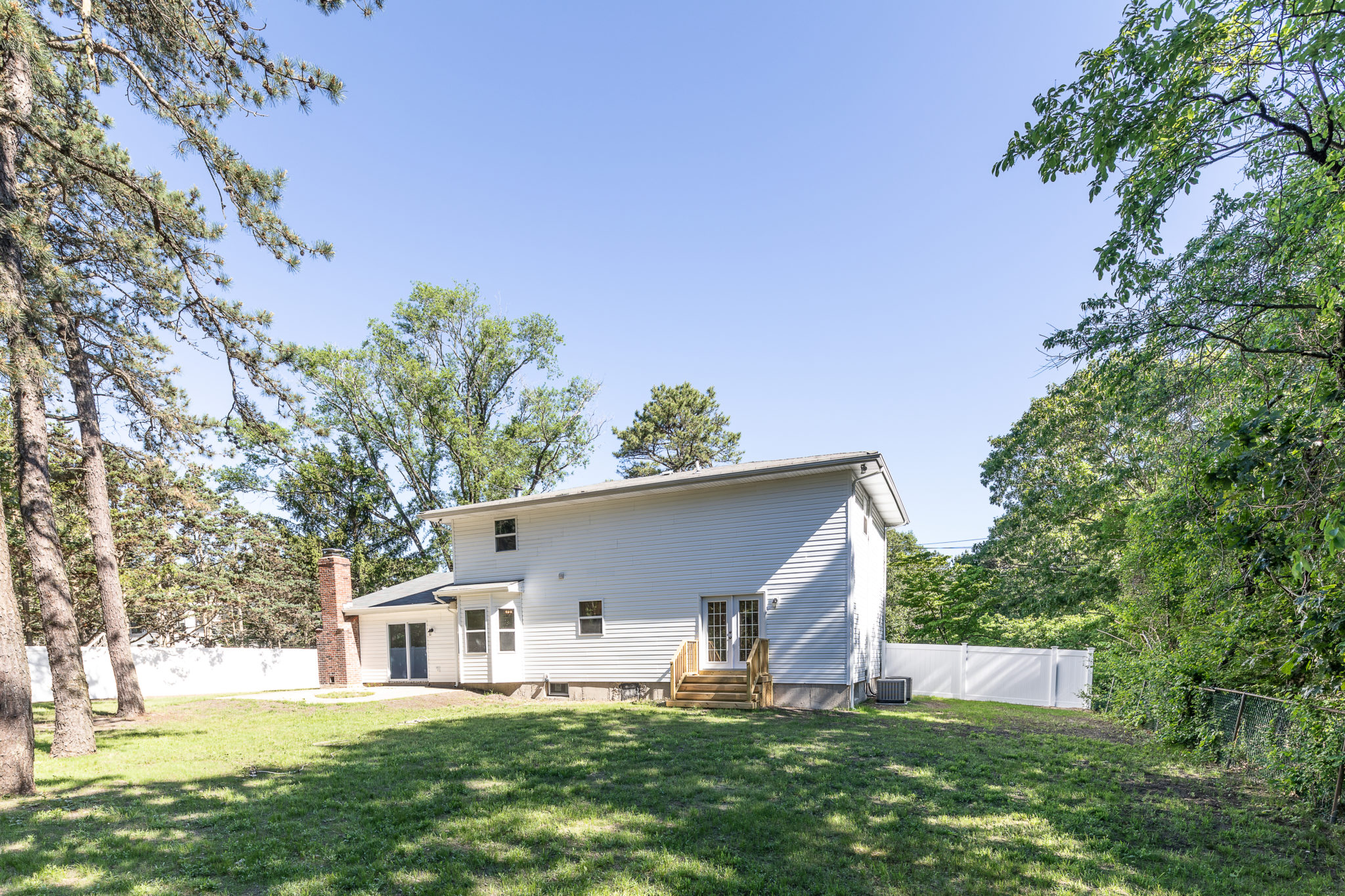 642 Hawkins Road Selden, NY 11784 The SafeGuard Group